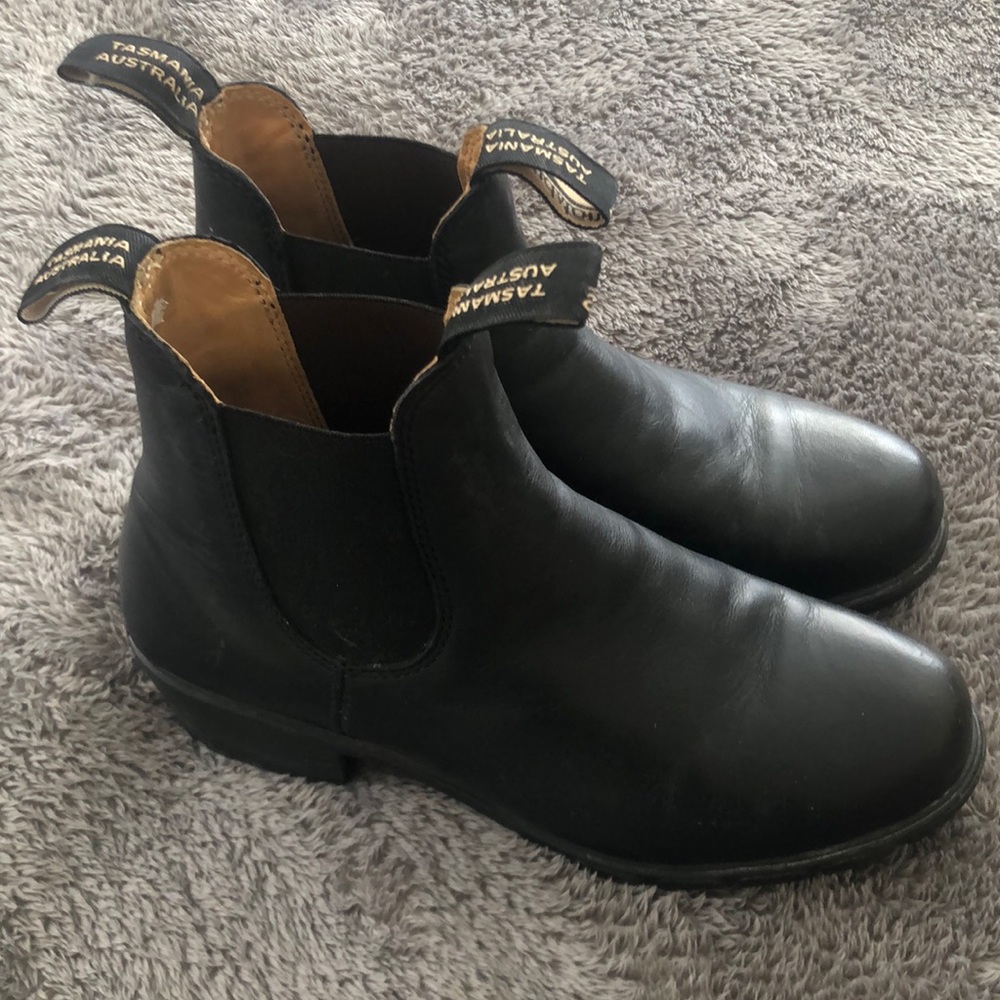 Blundstone Women’s Boot with heel. Barely worn.
